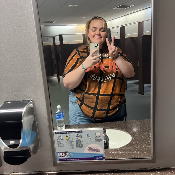 Meet your Posher, Logan - Picture 6 of 6